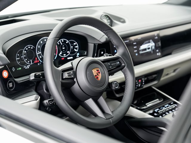 Certified 2026 Porsche Cayenne Coupe AWD/4WD image 9