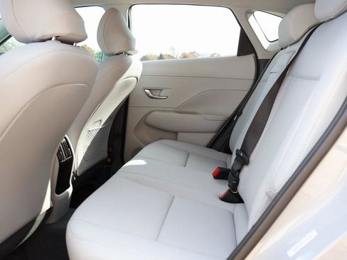 New 2026 Hyundai Kona SEL Premium image 18