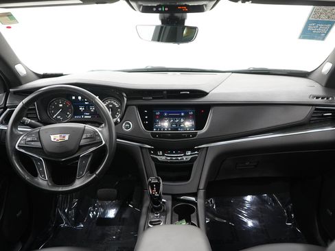 Used 2023 Cadillac XT5 Premium Luxury w/ Technology Package AWD/4WD image 14
