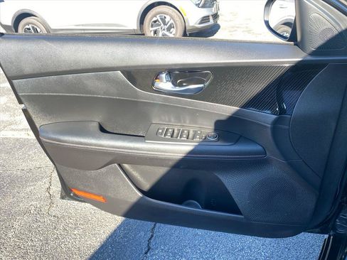 Certified 2023 Kia Forte GT FWD image 22
