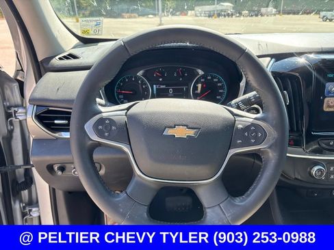 Used 2018 Chevrolet Traverse LT FWD image 13
