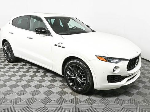 New 2024 Maserati Levante GT Ultima image 3