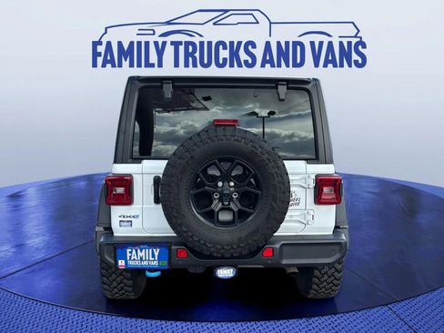 Used 2024 Jeep Wrangler Unlimited AWD/4WD image 4