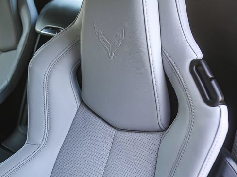 Used 2024 Chevrolet Corvette Stingray Preferred Conv w/ 2LT RWD image 19