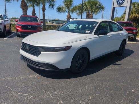 New 2025 Honda Accord SE image 8