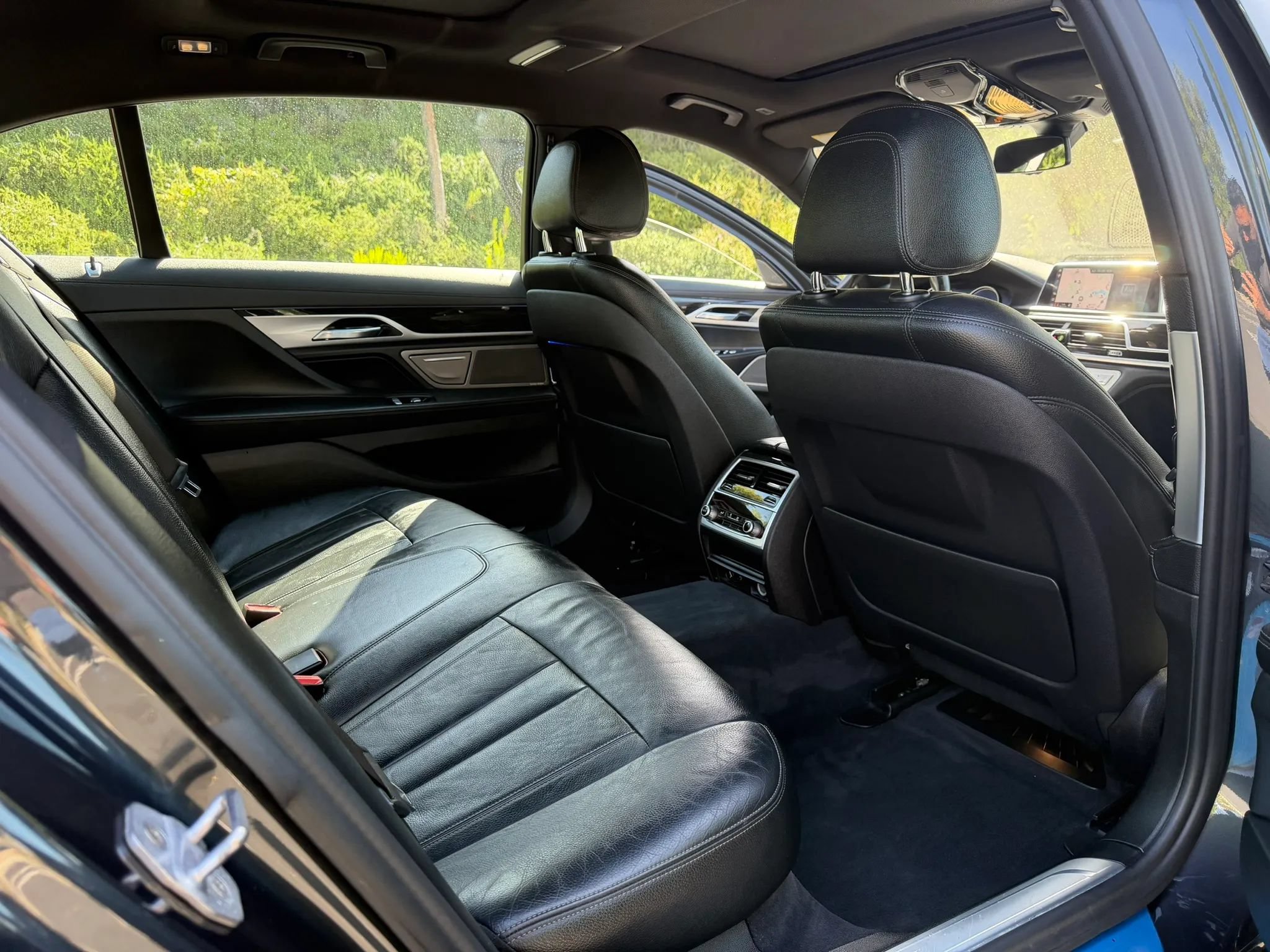 Used 2019 BMW 740i w/ M Sport Package RWD image 19