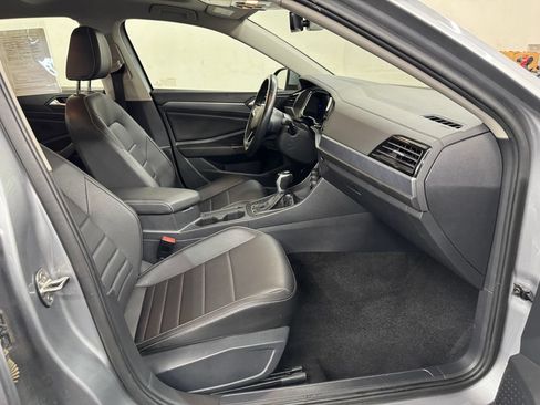 Used 2024 Volkswagen Jetta SE FWD image 23