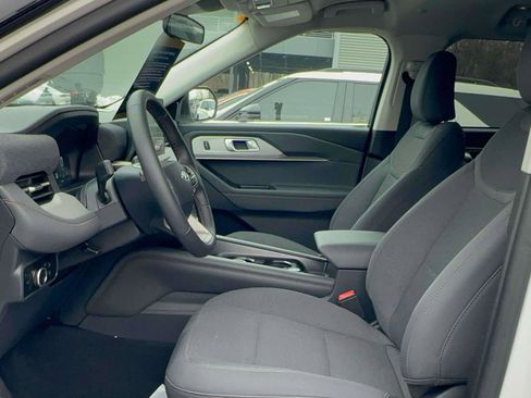 Certified 2025 Ford Explorer Active image 16