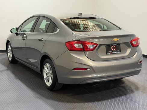 Used 2019 Chevrolet Cruze LT FWD image 7