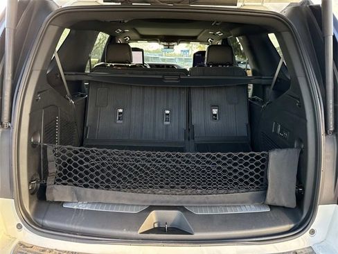 Used 2023 GMC Yukon Denali Ultimate image 13