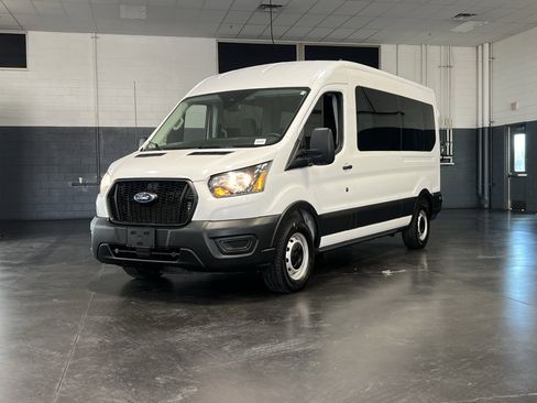 Used 2024 Ford Transit 350 XL image 3