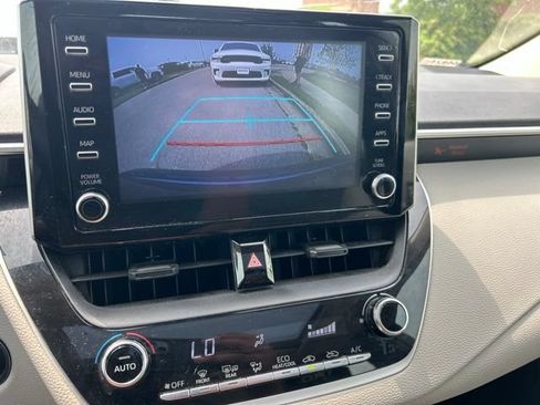Used 2020 Toyota Corolla LE w/ LE Premium Package FWD image 11