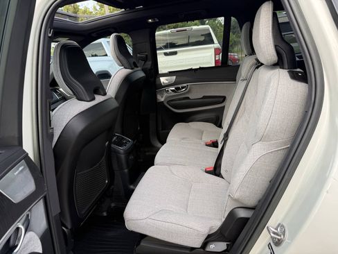 Used 2022 Volvo XC90 T8 Inscription w/ Advanced Package AWD/4WD image 13