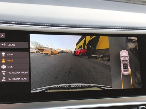 Used 2021 Bentley Flying Spur W12 AWD/4WD image 18