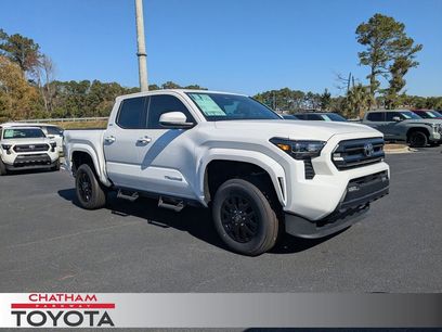 New 2025 Toyota Tacoma SR5