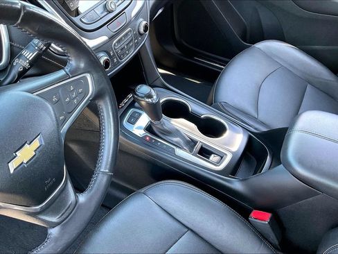 Used 2019 Chevrolet Equinox Premier AWD/4WD image 17