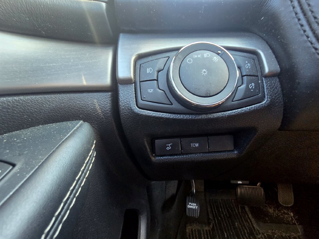 Used 2018 Ford Explorer Platinum AWD/4WD image 23