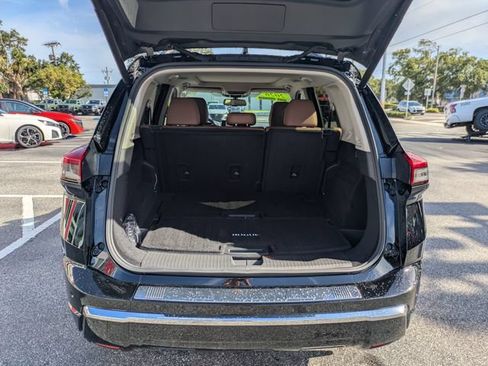 Certified 2026 Nissan Rogue Platinum w/ Platinum Premium Package AWD/4WD image 13