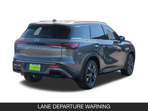 Used 2023 INFINITI QX60 Luxe w/ Vision Package image 8
