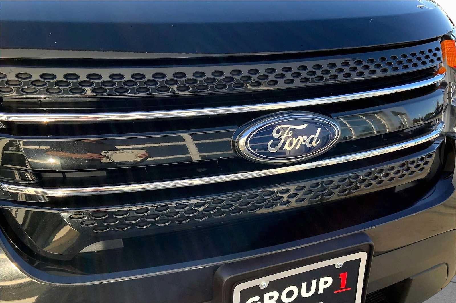 Used 2015 Ford Explorer Limited w/ Equipment Group 302A AWD/4WD image 31