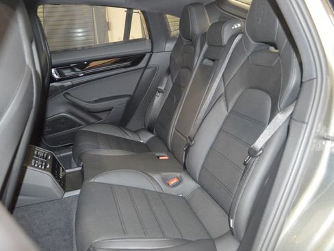 New 2026 Porsche Panamera image 37