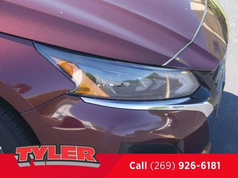 Used 2024 Nissan Altima 2.5 SV FWD image 10