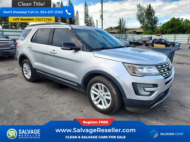 Used 2017 Ford Explorer XLT w/ Equipment Group 202A FWD image 5