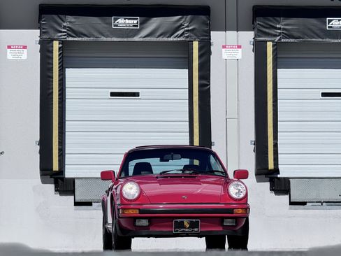 Used 1988 Porsche 911 Carrera RWD image 26