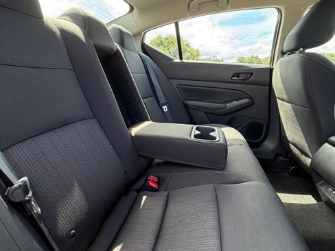 Used 2025 Nissan Altima 2.5 SV FWD image 17