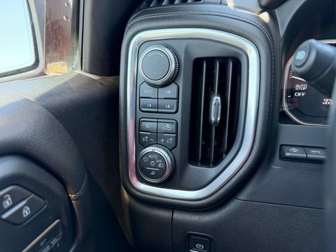 Used 2019 GMC Sierra 1500 Denali w/ Denali Ultimate Package AWD/4WD image 25