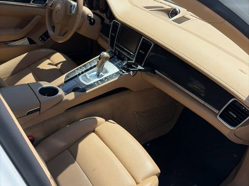 Used 2013 Porsche Panamera 4 Platinum Edition AWD/4WD image 10