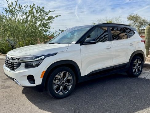 Certified 2024 Kia Seltos S image 7