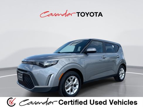Used 2025 Kia Soul LX w/ LX Technology Package FWD image 1