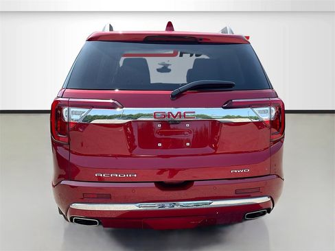 Used 2023 GMC Acadia Denali w/ Denali Technology Package image 6