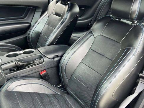 Used 2020 Ford Mustang GT Premium w/ Equipment Group 401A RWD image 4