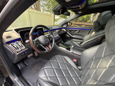Used 2024 Mercedes-Benz Maybach S 580 4MATIC image 30