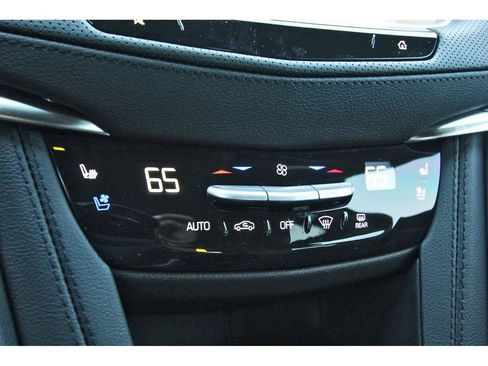 New 2025 Cadillac XT5 Premium Luxury image 18