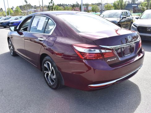 Used 2017 Honda Accord LX image 7