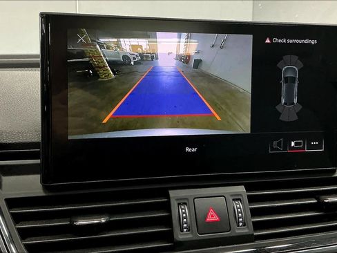 Used 2022 Audi Q5 2.0T Premium w/ Convenience Package image 23