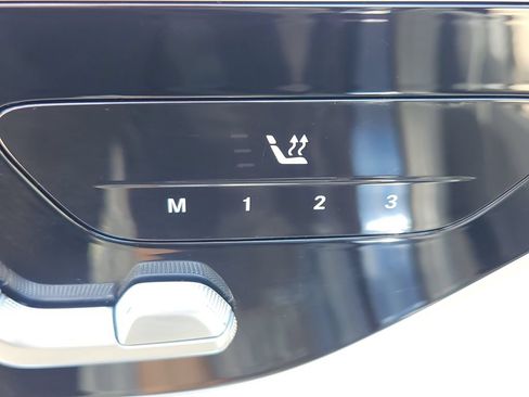 Used 2023 Mercedes-Benz GLC 300 4MATIC image 20