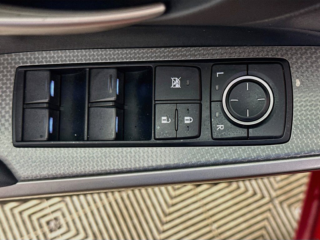 Used 2018 Lexus IS 300 F Sport w/ F Sport Package RWD image 20
