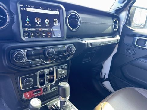 Used 2021 Jeep Wrangler Unlimited Rubicon 4xe w/ Steel Bumper Group image 11