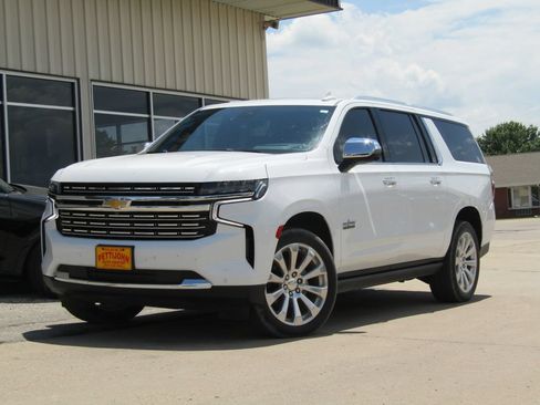Used 2023 Chevrolet Suburban Premier w/ Texas Edition AWD/4WD image 12