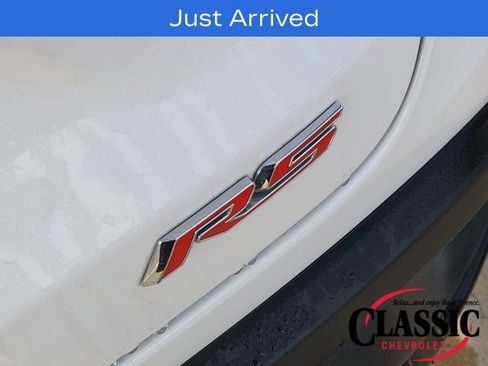 Used 2025 Chevrolet Trax RS image 18