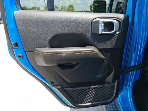 Used 2024 Jeep Wrangler Unlimited Sahara AWD/4WD image 15
