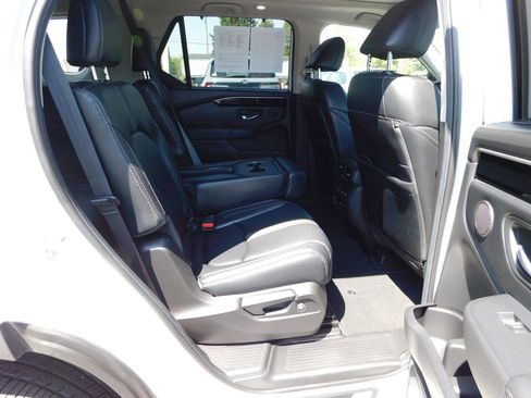 Used 2025 Honda Pilot Touring image 22