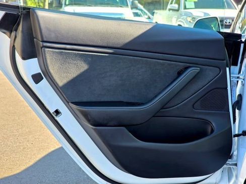 Used 2019 Tesla Model 3 Performance AWD/4WD image 29