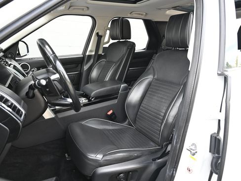 Used 2017 Land Rover Discovery HSE Luxury AWD/4WD image 13