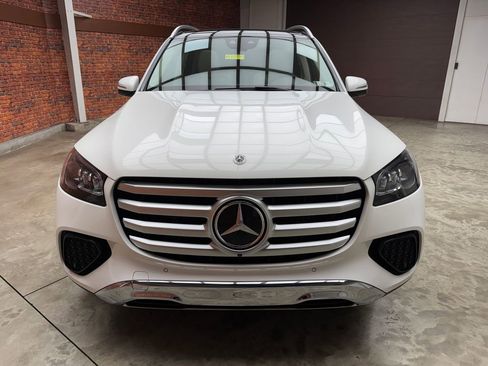 Used 2026 Mercedes-Benz GLS 450 4MATIC image 8