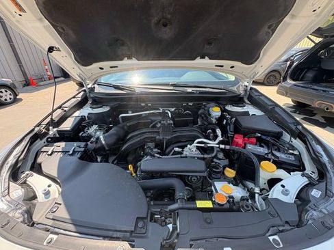 Used 2023 Subaru Outback Premium AWD/4WD image 10